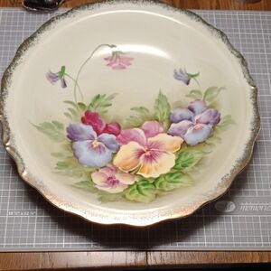Cream and Gold Floral Dinnerware Set